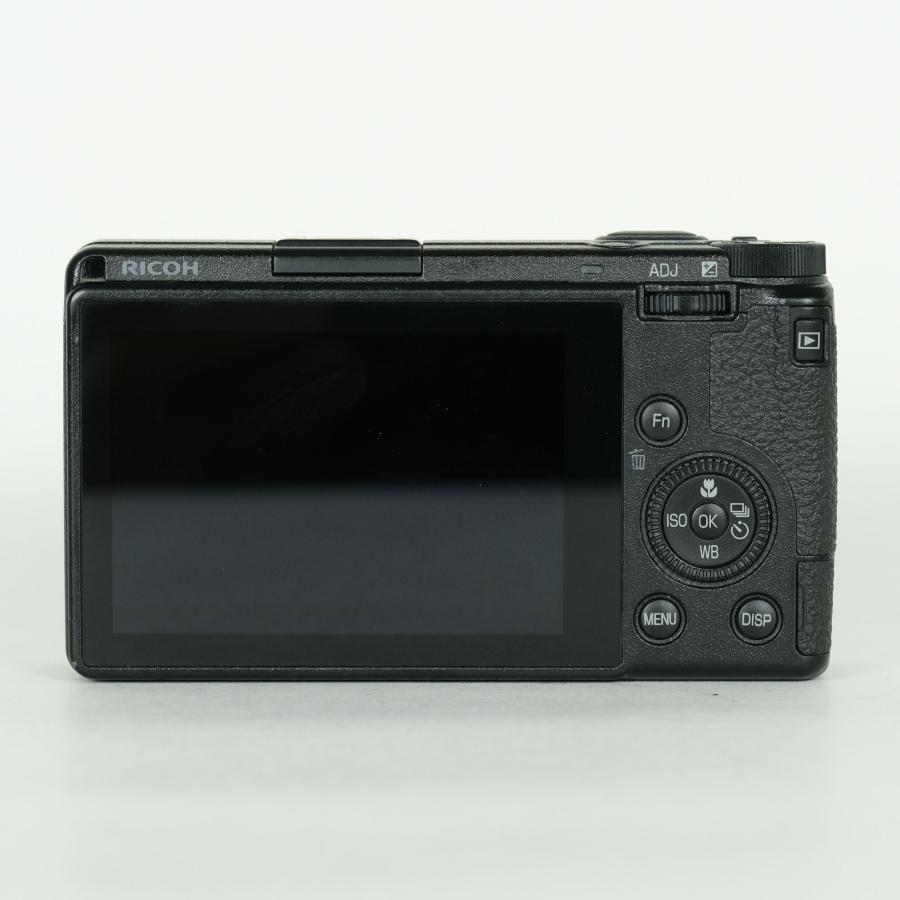 【美品】RICOH GR Ⅲ コンパクトデジタルカメラ 【ショット数3645回】 美品】RICOH GR Ⅲ コンパクトデジタルカメラ 【ショット数3645回】 並