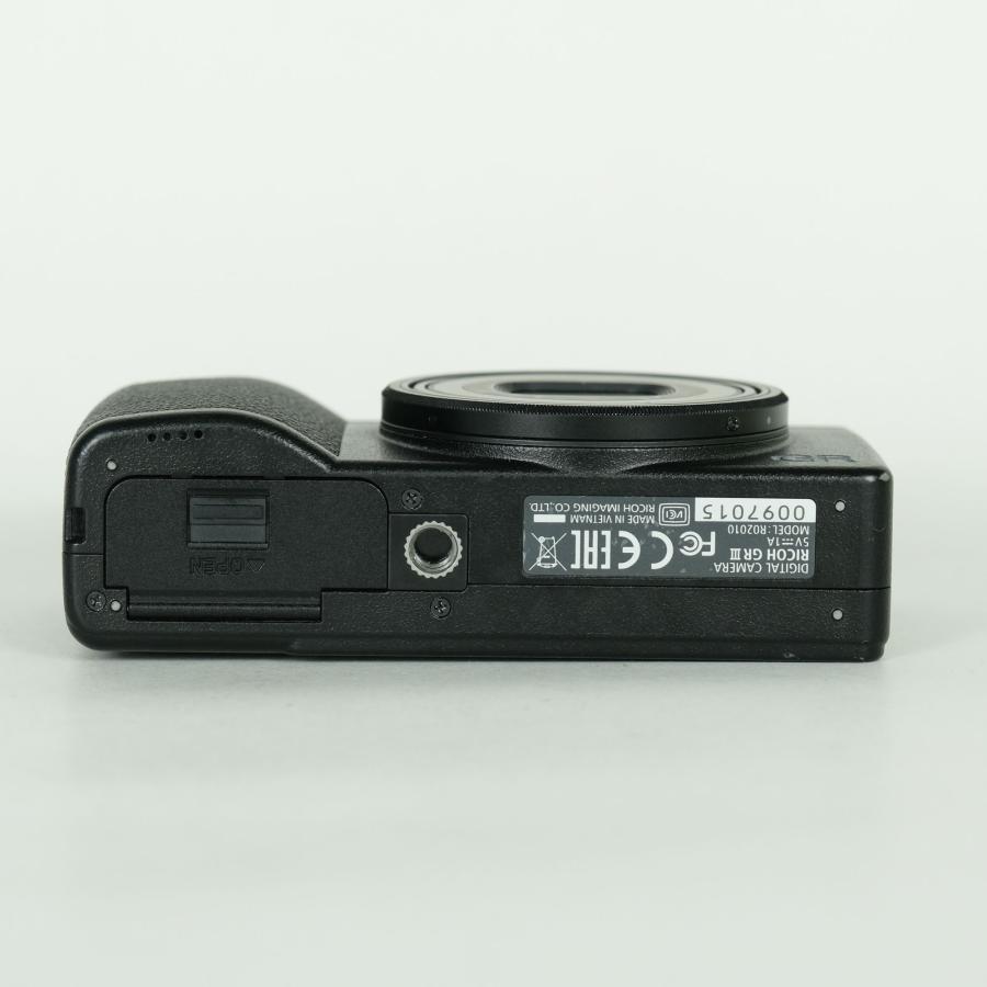 並品 | シャッター数9,095回] RICOH GR III コンパクトデジタルカメラ