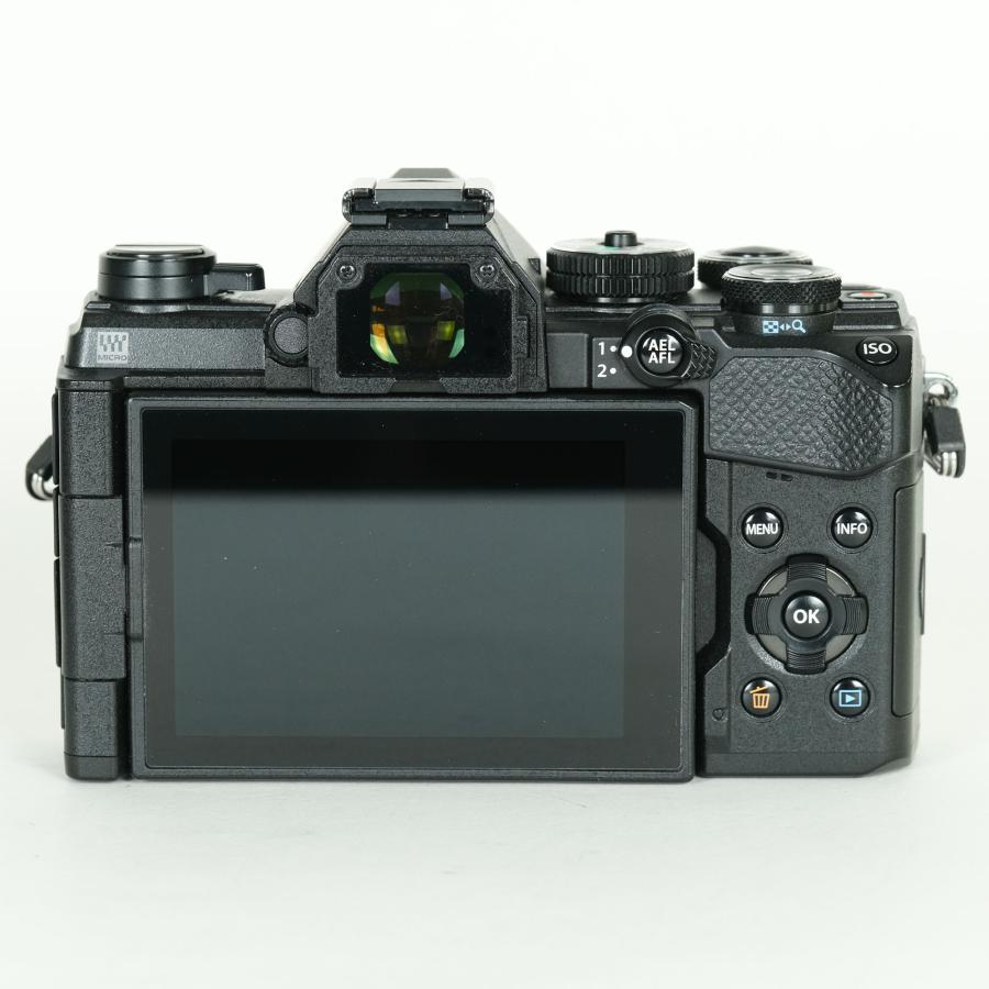 美品 | シャッター数13,588回] OLYMPUS OM-D E-M5 Mark III [ボディ