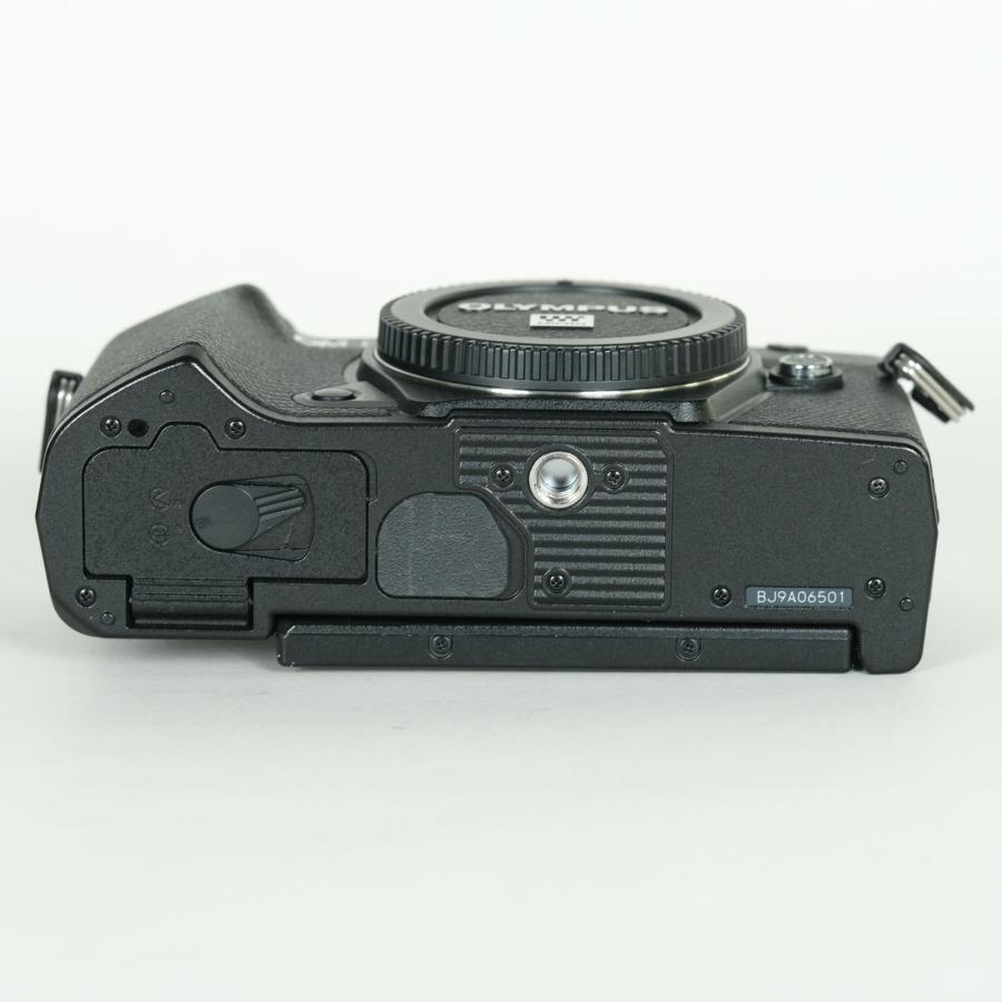 美品 | シャッター数13,588回] OLYMPUS OM-D E-M5 Mark III [ボディ