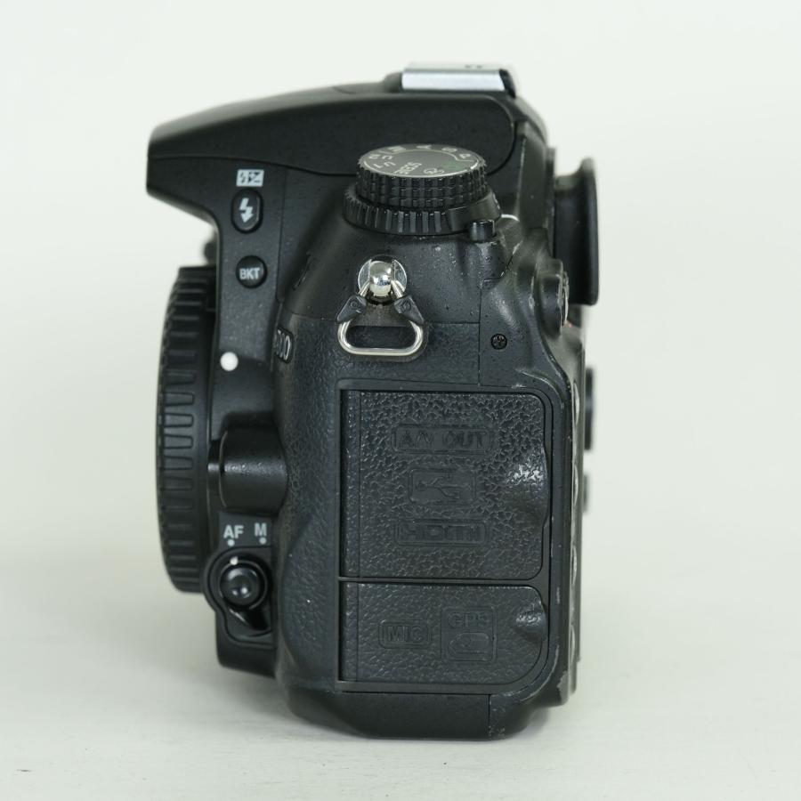 Nikon D700 シャッター数10,754回バッテリー付き 良品 | シャッター数71,340回｜バッテリー2個付] Nikon D7000 F