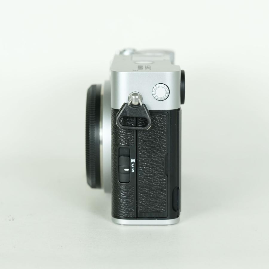 新品同様 | シャッター数270回] FUJIFILM X-E5 [ボディ シルバー] X