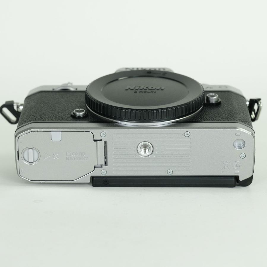 良品 | シャッター数357回] Nikon Z fc [ボディ シルバー] Zマウント