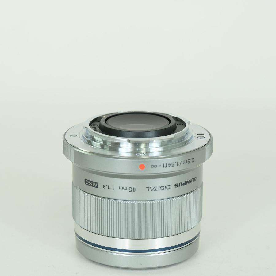 極上品OLYMPUS M.ZUIKO 45mm f1.8 レンズフィルター付き 良品 | フィルター付] OLYMPUS M.ZUIKO DIGITAL 45mm F1.8 [シルバー