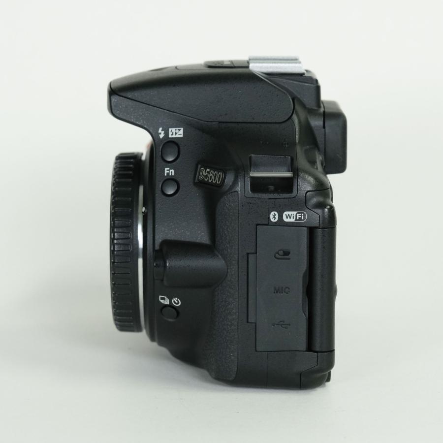 美品 | シャッター数20,072回] Nikon D5600 [ボディ] Fマウント