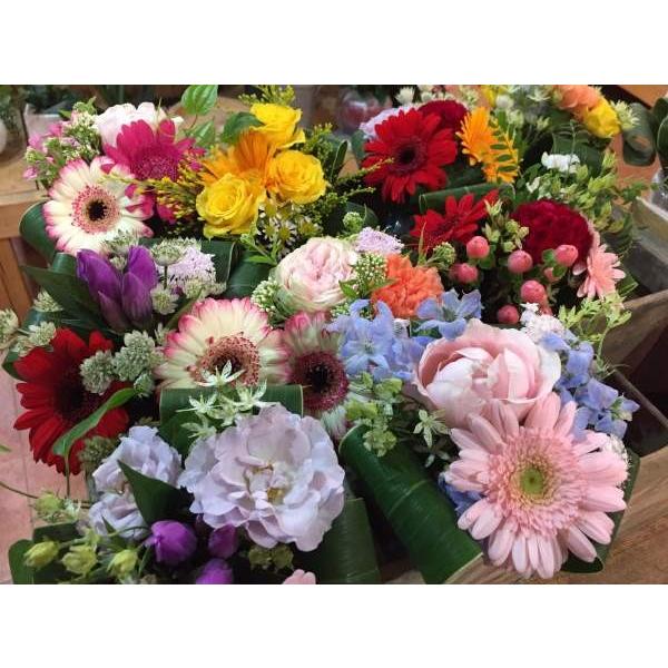 ミニブーケ 全ておまかせの花材 花色で作成 ミニ 花束 プチ花束 ピアノ バレエ 発表会 お祝い 卒業式 卒園式 入園式 入学式などに Mini B5 癒し空間 One S Garden 通販 Yahoo ショッピング