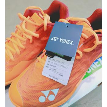 YONEX パワークッションエアラスZメン SHBAZ2M オレンジ/レッド YONEX（ヨネックス） パワークッションエアラスZメン SHBAZ2M