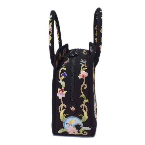 ★新品★ 岡重　黒の刺繍入りハンドバッグ 美品 OKAJIMA オカジマ 岡重 ハンドバッグ ちりめん レディース