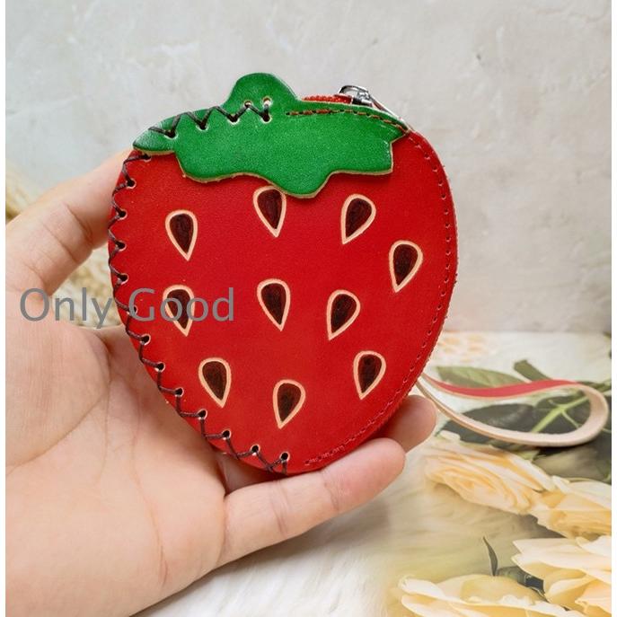 かわいい苺いちごいっぱいのミニ財布