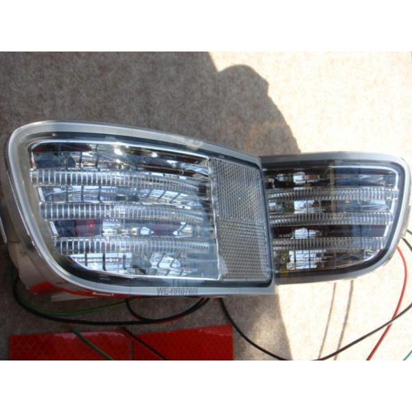 レア　スモーク　トヨタ車用 LEDライト付きバンパー トヨタ LED/2色(赤/白) リアバンパー リフレクターライト ハイラックス