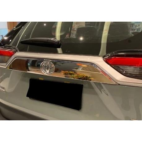 鏡面仕上げ♪ メッキ バックドア ガーニッシュ RAV4 50 系 MXAA52