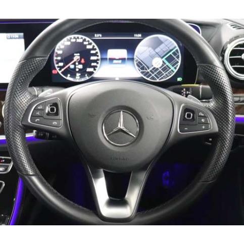 デザイン性UP♪ ベンツ レッド ステアリング エンブレム リング W213