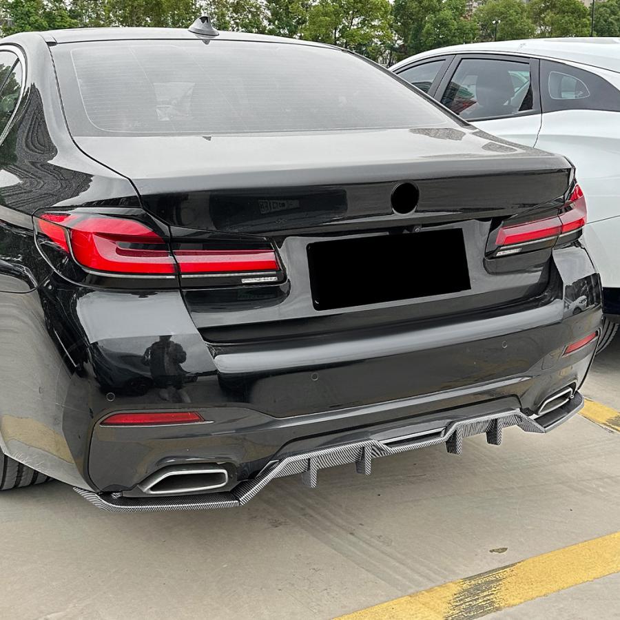 スポーティ全開♪ BMW カーボン ルック リア ディフューザー G30 523d