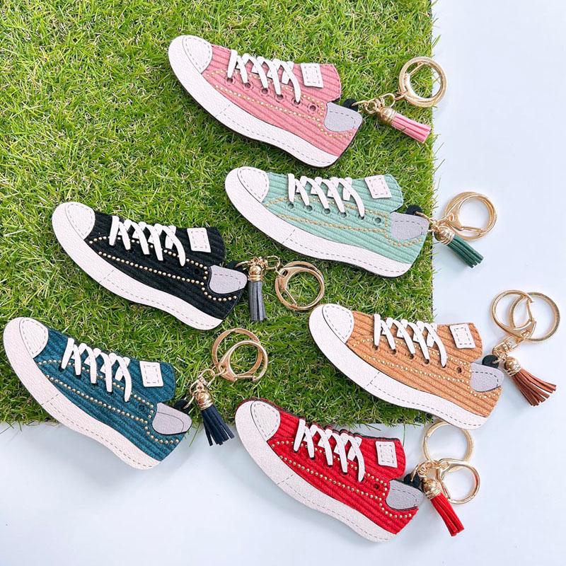 タッセルキーホルダー　スニーカー アクセサリー 韓国 チャーム キーリング キーホルダー バッグチャーム
