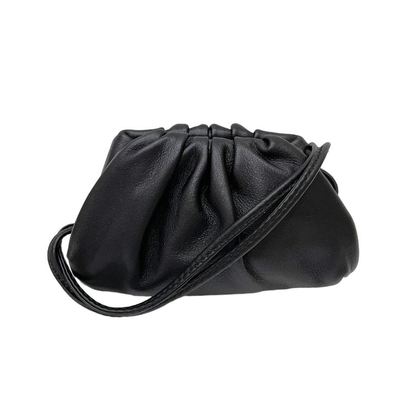 BOTTEGA VENETA ボッテガ・ヴェネタ ミニ ザ ポーチ 585852 ブラック 