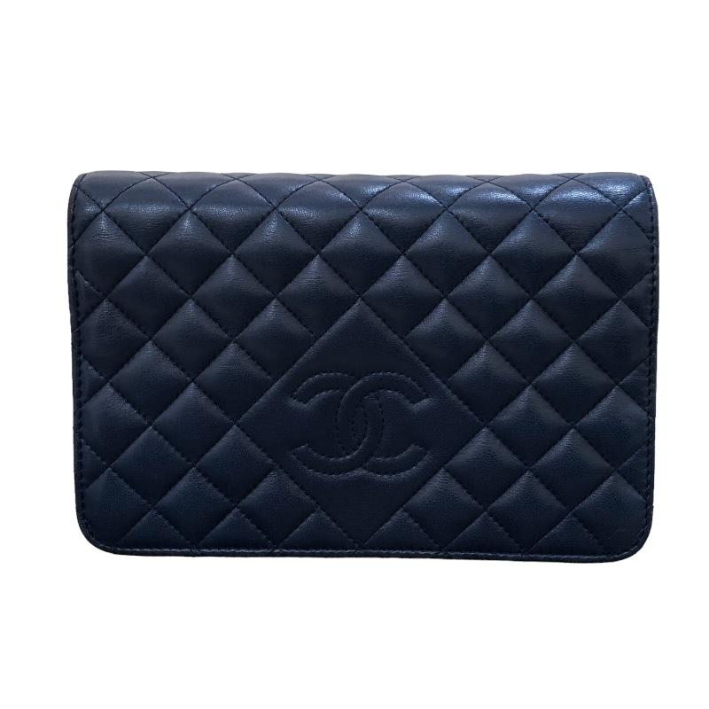 CHANEL シャネル チェーンウォレット ブルー/SV金具 ラムスキン  