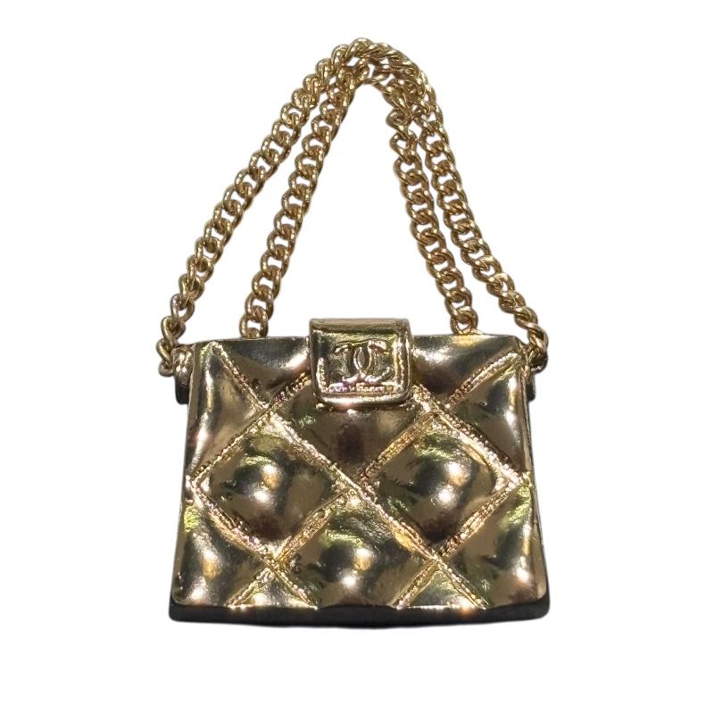 シャネル CHANEL ココマークマトラッセバッグブローチ ゴールド メタル ブローチ レディース 中古_1