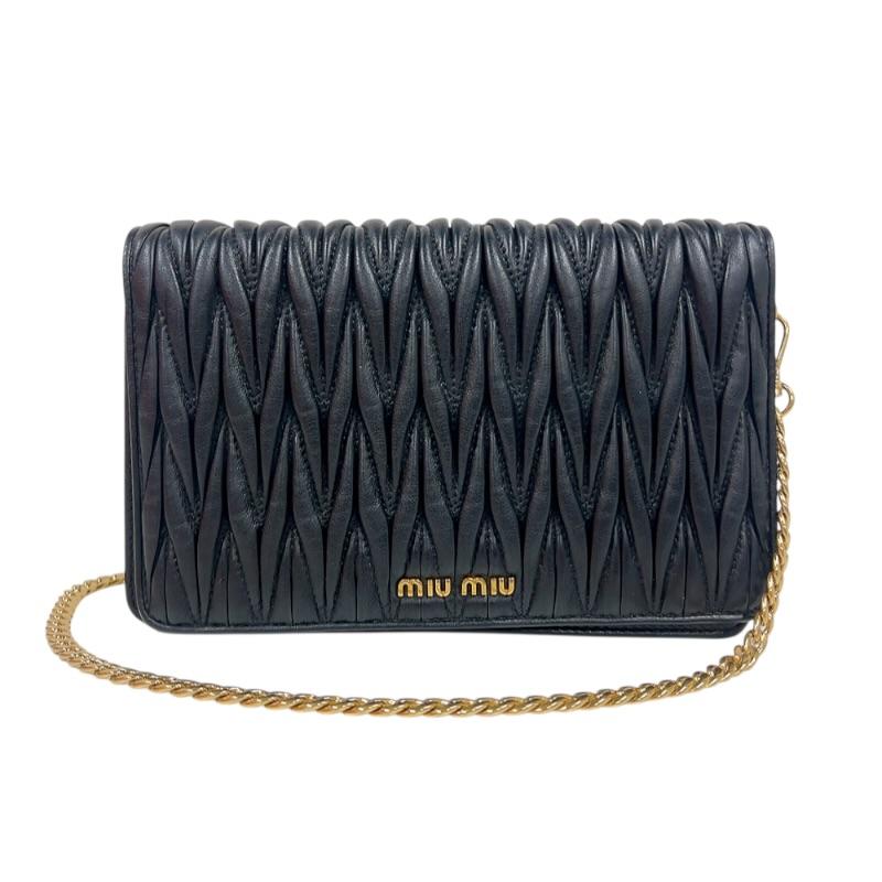 miumiu ミュウミュウ マテラッセ ショルダーウォレット チェーン Miumiu ミュウミュウ マテラッセ ショルダーバッグ チェーンウォレット