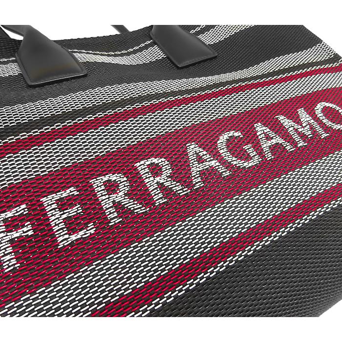 FERRAGAMO（フェラガモ） 【超美品 ほぼ未使用】 ショルダー