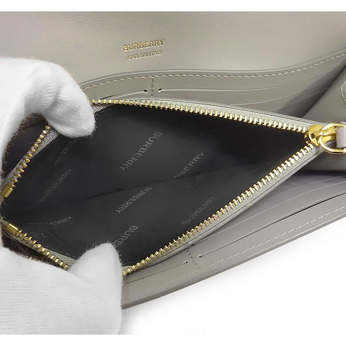 BURBERRY（バーバリー） 【未使用品 超美品】 ホック式 二つ折り長財布 