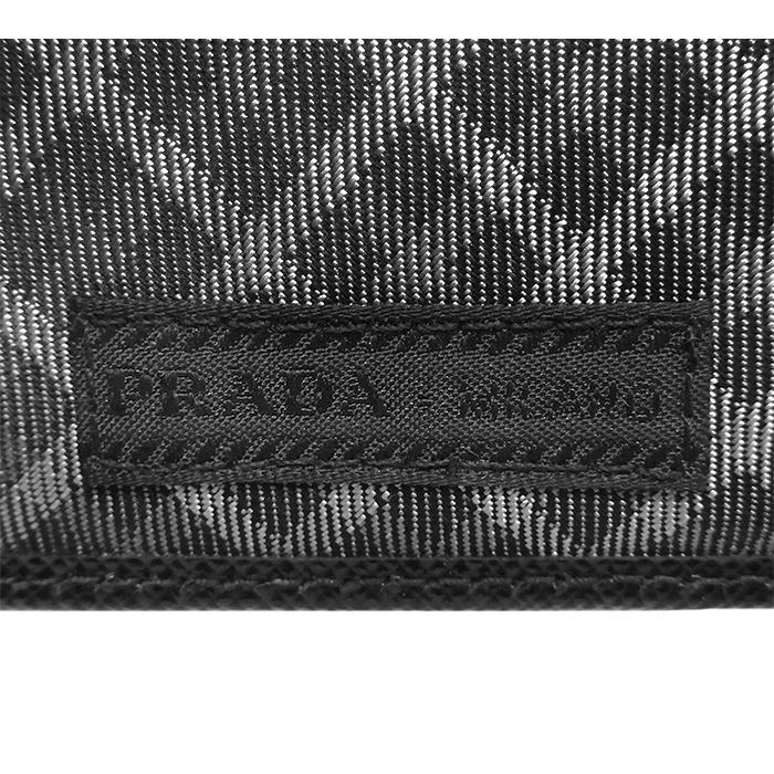 PRADA（プラダ） 【超美品 ほぼ未使用】 マネークリップ 二つ折り