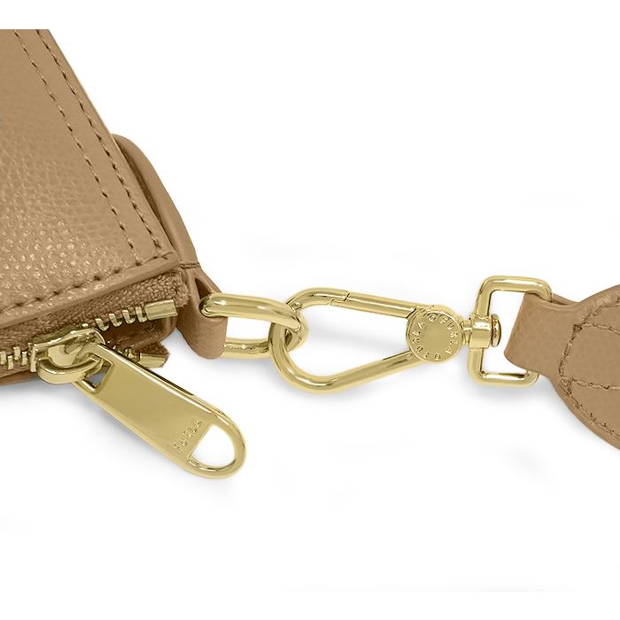 FURLA（フルラ） 【未使用 超美品】 斜めがけショルダーバッグ ポーチ