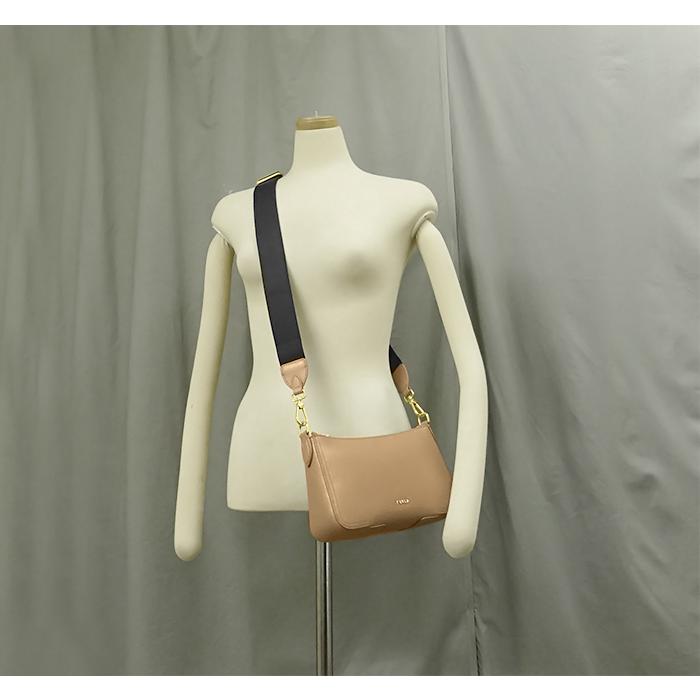 FURLA（フルラ） 【未使用 超美品】 斜めがけショルダーバッグ ポーチ 