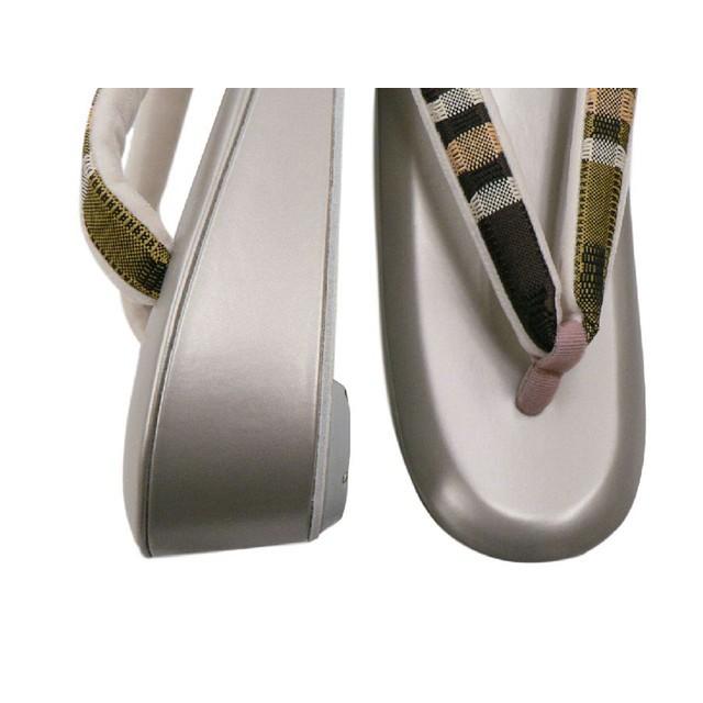 爆買 フォーマル 草履 痛くない 通年用 日本製 世美庵 螺鈿草履 露芝