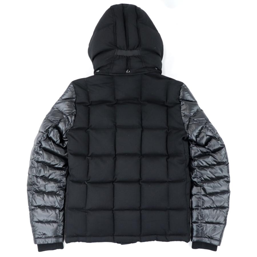 MONCLER モンクレール ニコラス フード付き ダウンジャケット MONCLER モンクレール ニコラス フード付き ダウンジャケット