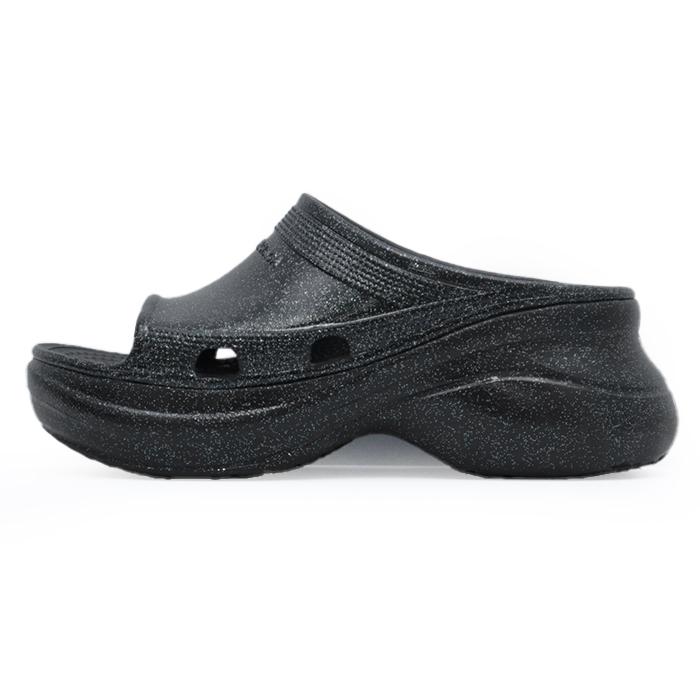 BALENCIAGA（バレンシアガ） Crocs クロックス サンダル Pool Crocs