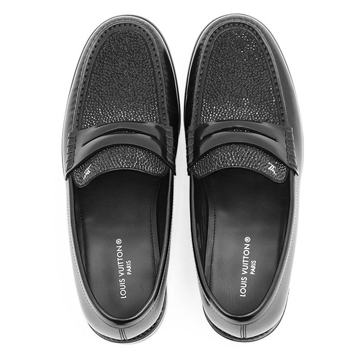 LOUIS VUITTON（ルイ・ヴィトン） 【極美品】LOUIS VUITTON ローファー