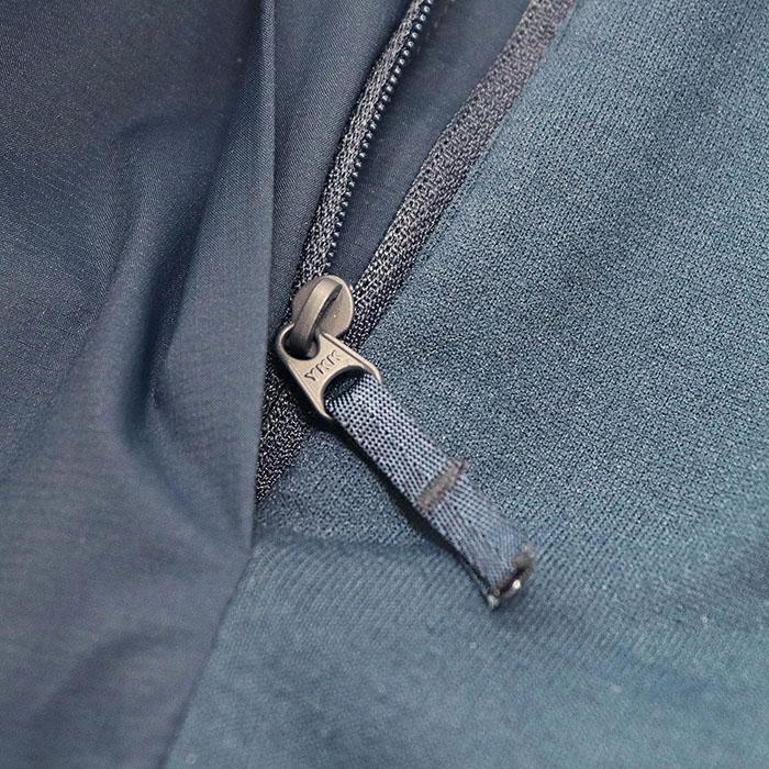 ARC'TERYX アークテリクス フリースベスト ネイビー Sサイズ　刺繍 ARC'TERYX アークテリクス フリースベスト ネイビー Sサイズ