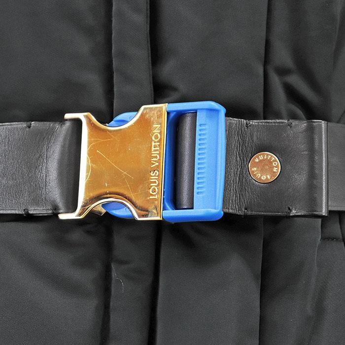 LOUIS VUITTON（ルイ・ヴィトン） コート 中綿 LV ロゴ バックル