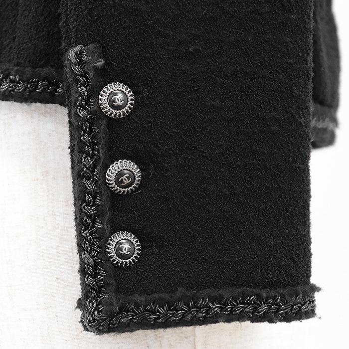 限定額装品/シャネル プリント ブラック ジャケット Uma Thrman CHANEL（シャネル） 【美品】CHANEL ジャケット P33858 リトルブラック