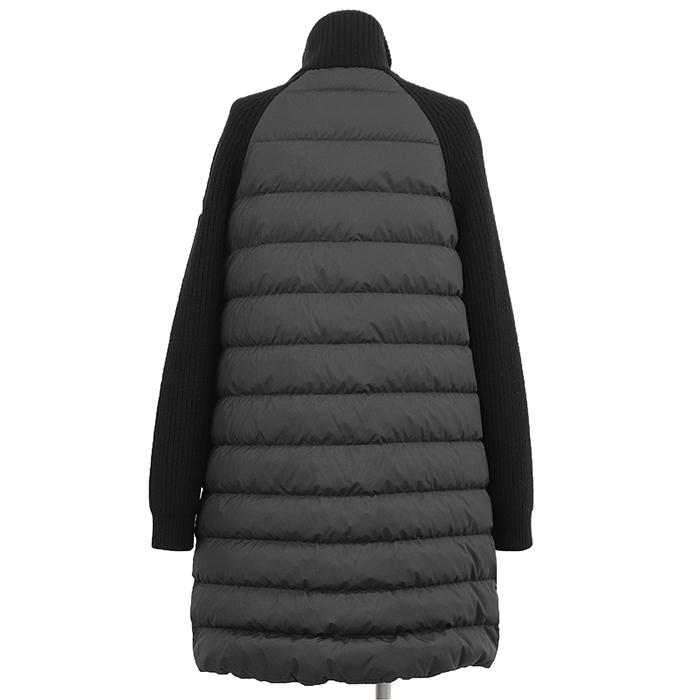 MONCLER（モンクレール） 【極美品】MONCLER ダウンジャケット 