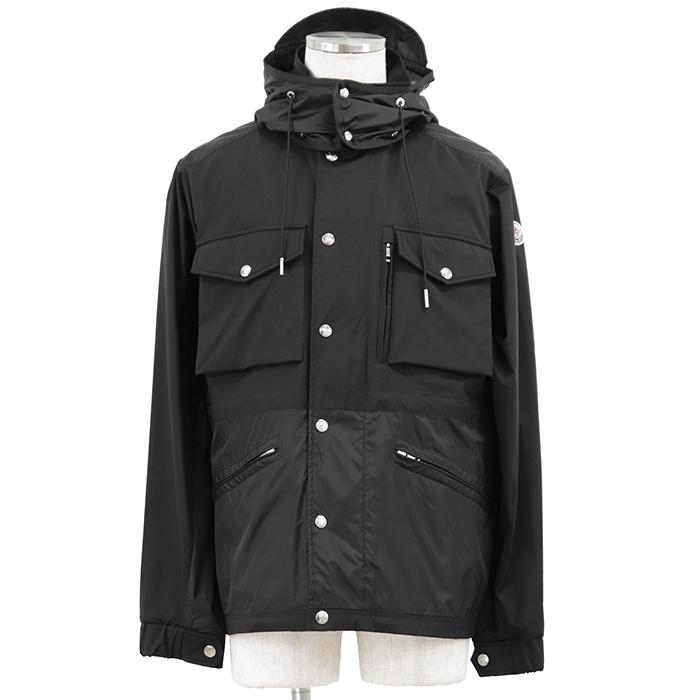 MONCLER（モンクレール） 【美品】MONCLER マウンテンパーカ サイズ 3