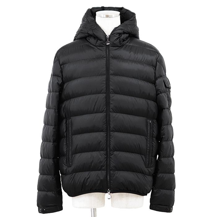 【美品】MONCLER モンクレール ダウンジャケット サイズ 4 メンズ ロゴ ジップアップ フード ロゴワッペン アウター ハンガー/ガーメント付属 ブラック 黒 MONCLER（モンクレール） 【美品】MONCLER ダウンジャケット 4 メンズ