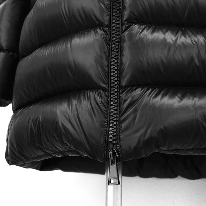 MONCLER（モンクレール） 【極美品】MONCLER ライトダウンジャケット 