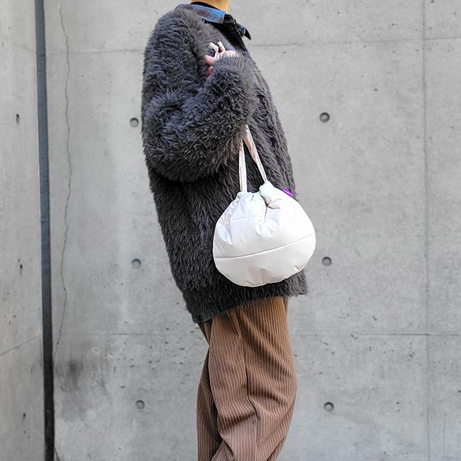 ザスリー the3 無地 撥水 もこもこ中綿バッグ 巾着バッグ ふわふわ