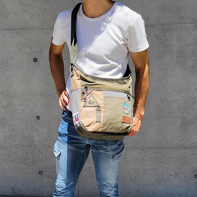 AVIREX（アヴィレックス） 大きめ ショルダーバッグ 限定モデル