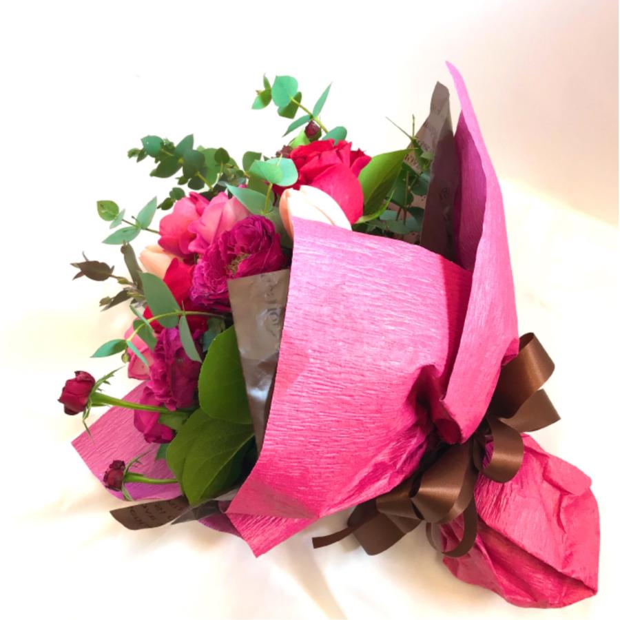 ローズブーケ バラ と ユーカリ 季節のお花 の花束 ブーケ ローズブーケ バラ と ユーカリ 季節のお花 の花束 ブーケ