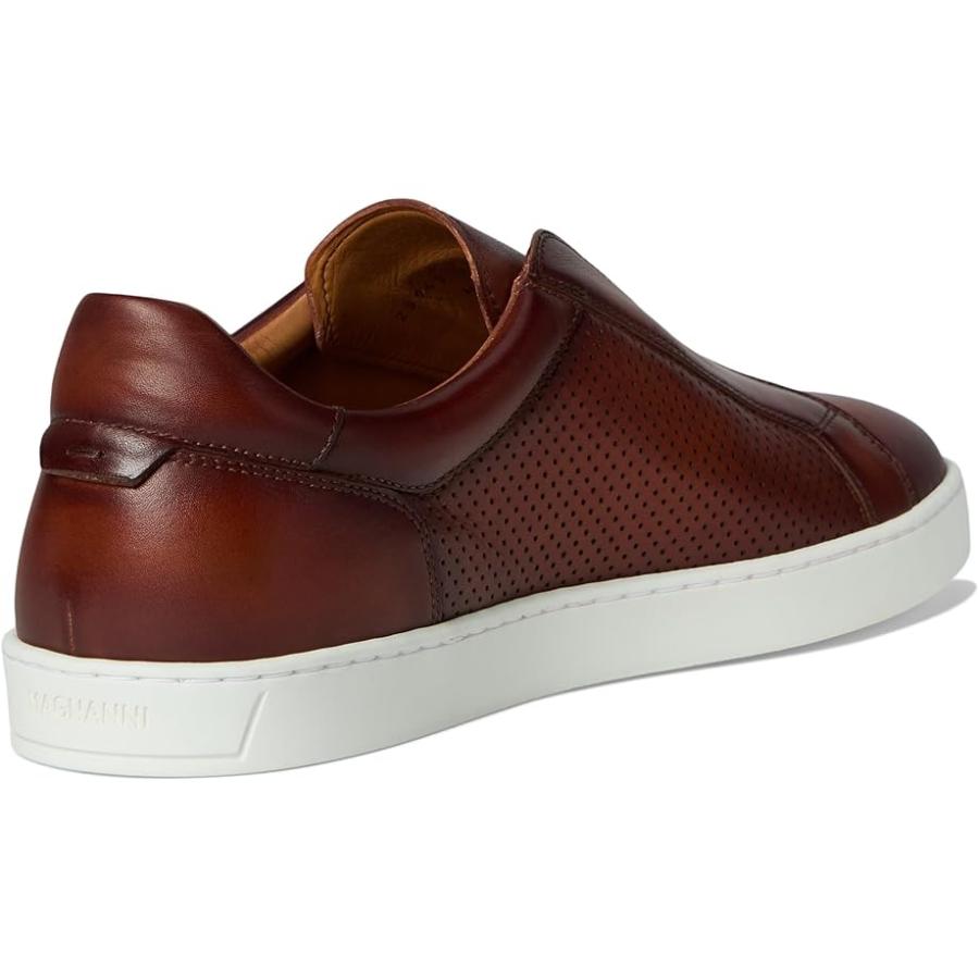 マグナーニ Magnanni Costa Slip Perf メンズ sneakers & athletic shoes Cognacの画像
