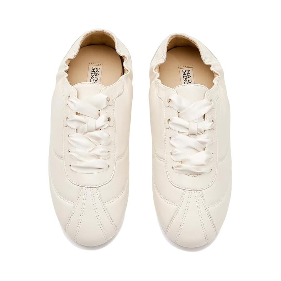バッジェリー ミシュカ Badgley Mischka Wilmott レディース スニーカー White レザー