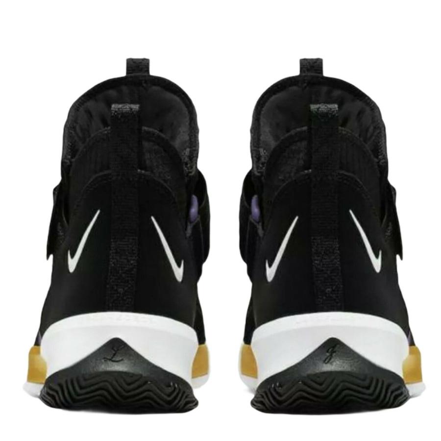NIKE（ナイキ） レブロン ソルジャー Lebron Soldier 13 XIII SFG