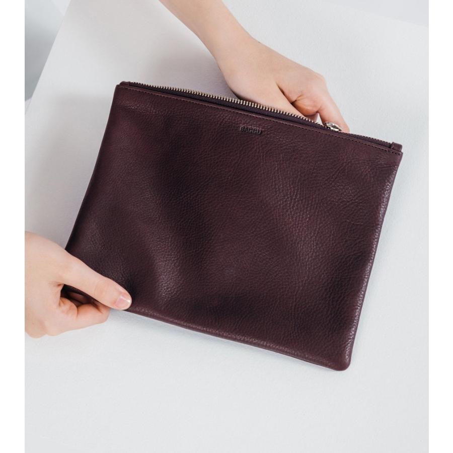 BAGGU（バグゥ） 本革レザークラッチバッグ ミディアムフラットポーチ