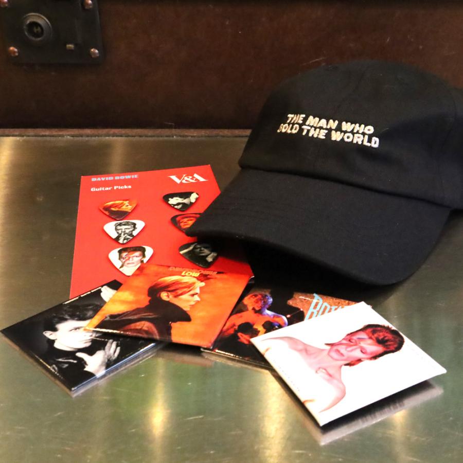 デヴィッド・ボウイ キャップ 帽子 ロンドンV&A博物館 展覧会 美術館