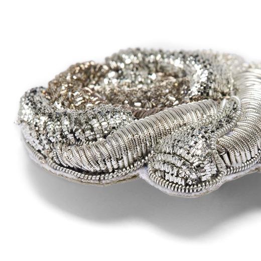 カルティエ展 薔薇 刺しゅうブローチ CARTIER 限定 オフィシャル