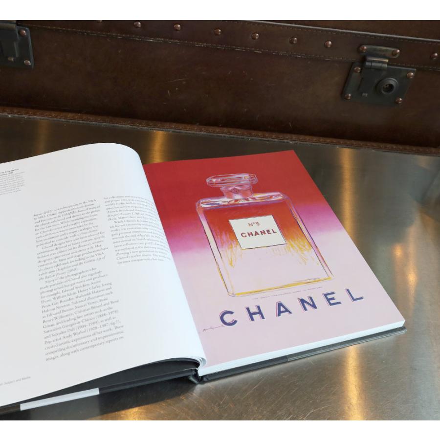 シャネル★デザイナーズブック CHANEL 本 カフェブック ココ・シャネル 楽天市場】ガブリエル・シャネル展 限定オフィシャル展覧会ブック 本