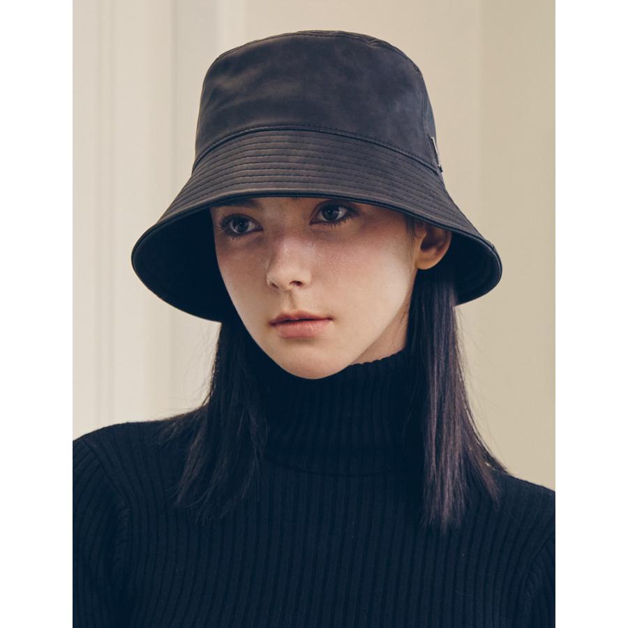 牛革レザー　スタッズ装飾　バケットハット 牛革レザー スタッズ装飾 バケットハット