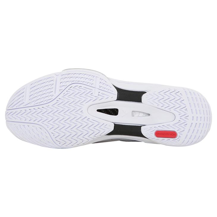 ビクターバドミントンシューズ P9600 26.5白 赤 ビクターバドミントンシューズ P9600 26.5白 赤 - メルカリ